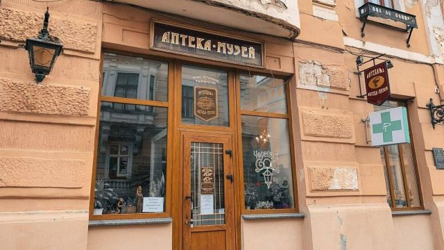 Остання комунальна аптека Чернівців ризикує втратити ліцензію