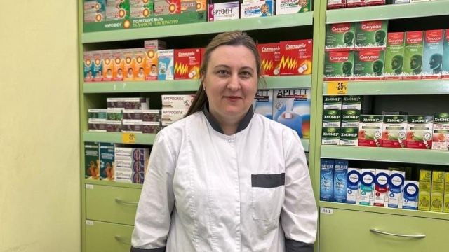 Професія сильніша за страх: історія фармацевтки, яка не залишила аптеку