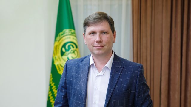 Вітаємо з Днем Народження ректора Національного фармацевтичного університету професора Олександра Кухтенка!