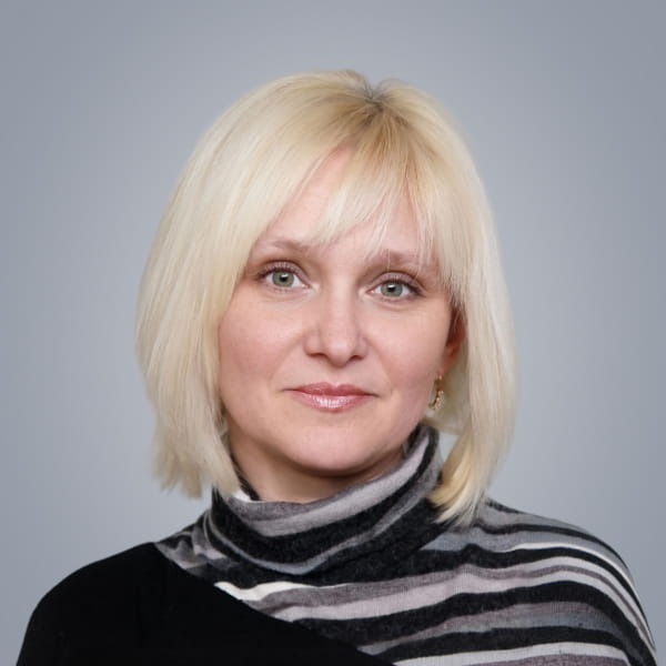 Новосел Олена